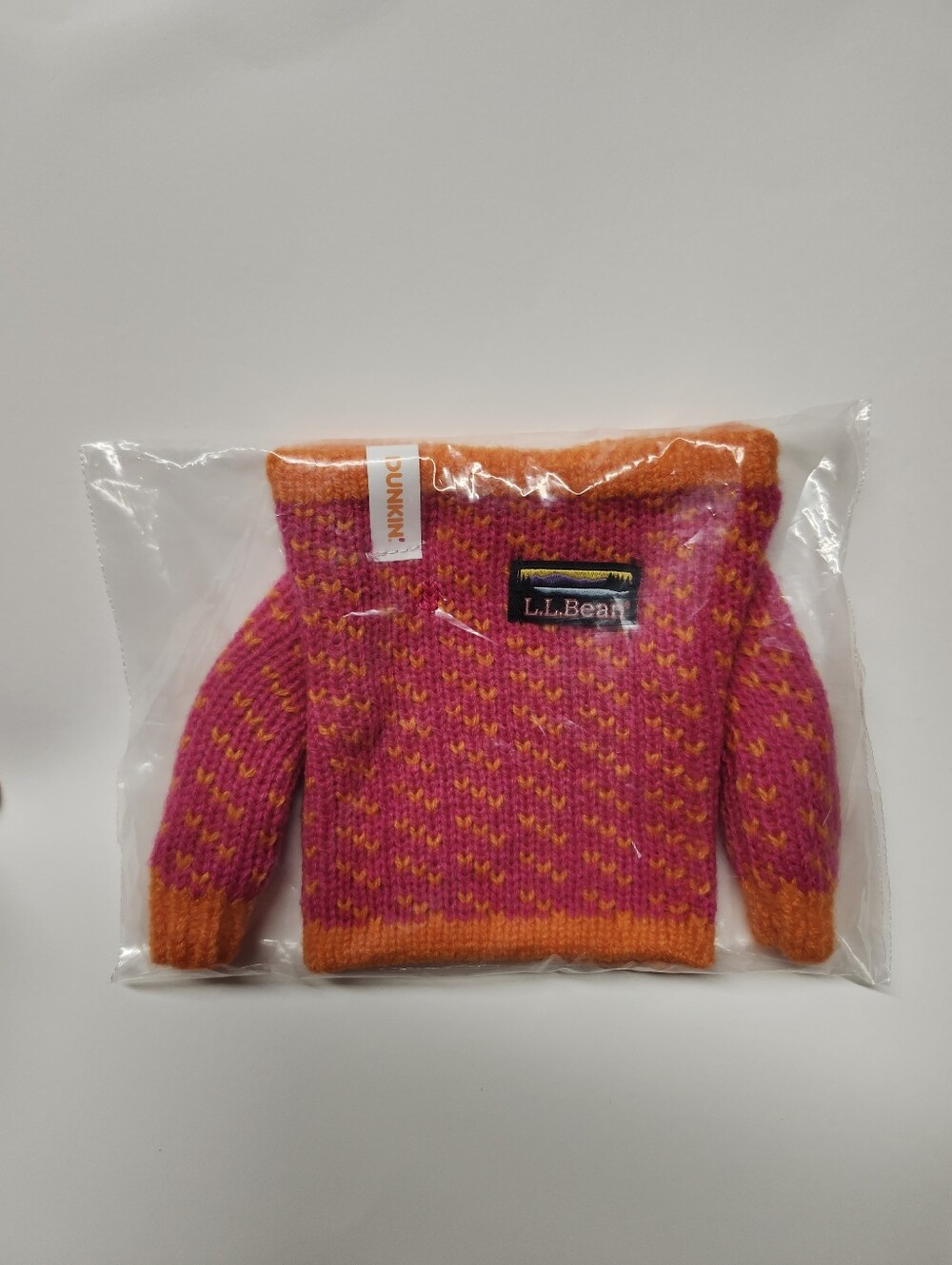 •New Dunkin Donuts x LL Bean Sweater Cup Sleeve Limited Edition Mini Koozie 2026